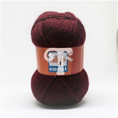 Novelo de lã vermelho escuro com etiqueta cor de laranja e texto coral.