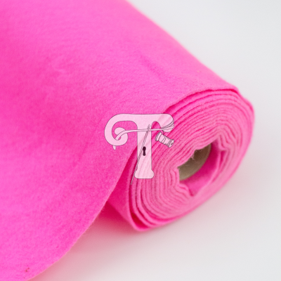 Rolo de feltro cor-de-rosa vibrante enrolado
