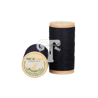 Dois carretéis de linha preta mez Cotton com tampa bege clara e rótulo redondo