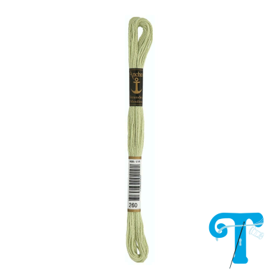 Molho de fio de bordar verde-claro Anchor Madeira com etiqueta preta e código de barras