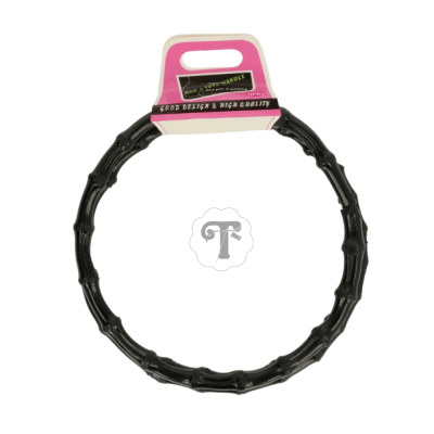 Anel de fitness preto com textura de bambu e embalagem rosa
