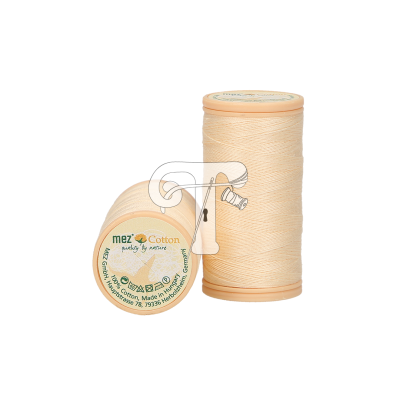 Dois carretéis de linha de costura bege claro com rótulo 'mez Cotton'