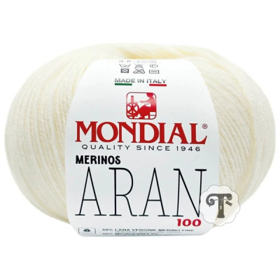 Novelo de lã branca com etiqueta Mondial Merinos Aran 100