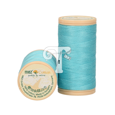 Dois carretéis de linha de costura azul claro mez Cotton com rótulos