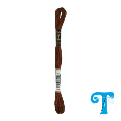 Novelo de linha de bordar marrom escura com rótulo da marca Anchor