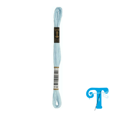 Linha de bordar azul claro da marca Anchor com etiquetas e código 9159