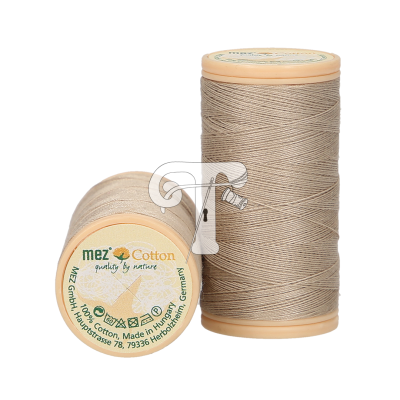 Dois carretéis de linha de algodão Bege da marca Mez Cotton com rótulo detalhado