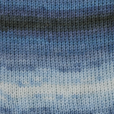 Tecido de malha com riscas em tons de azul e cinza.