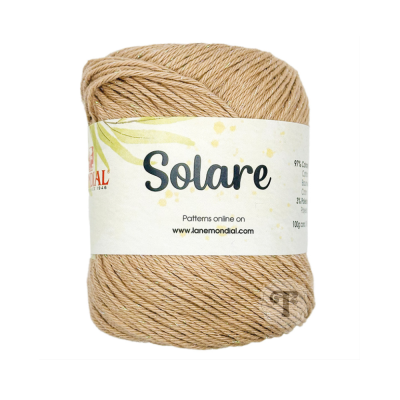 Novelo de fio bege Solare com etiqueta branca