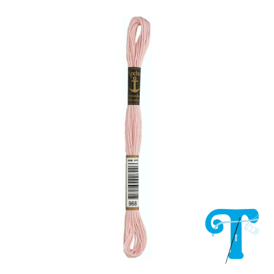 Fio de bordar cor-de-rosa claro com rótulos preto, dourado e branco, código de barras e número 968