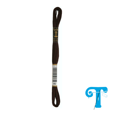 Hilo de bordar marrón oscuro con etiquetas y código de barras