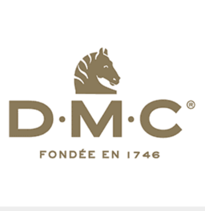 Logótipo D.M.C com cabeça de cavalo e texto FONDÉE EN 1746