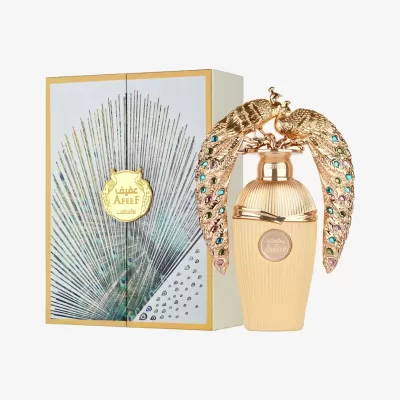 Frasco de perfume dourado AFEF Lattafa com pavões decorativos e caixa com padrão de penas de pavão
