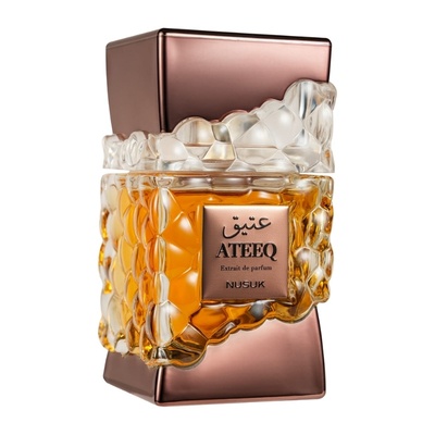Frasco de perfume ATEEQ Extrait de parfum da NUSUK em vidro âmbar texturizado e tampa bronze