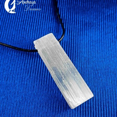https://www.andreyadreams.com/product/colar-de-selenite
