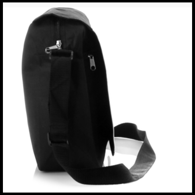 Mala tiracolo preta com alça e fecho de correr