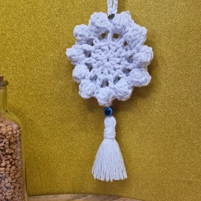 https://www.andreyadreams.com/product/pendente-caca-sonhos-em-croche-branco