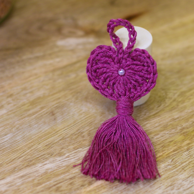 https://www.andreyadreams.com/product/pendente-coracao-em-croche-bordeaux
