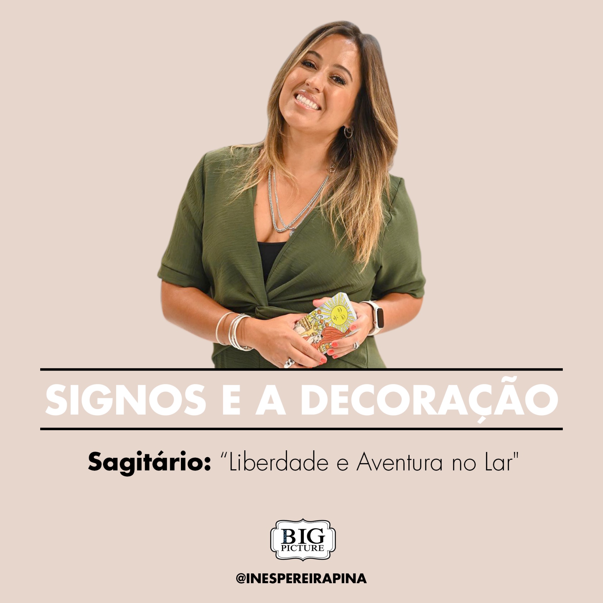 Mulher com blusa verde segurando objeto decorativo colorido, com texto sobre signos e decoração