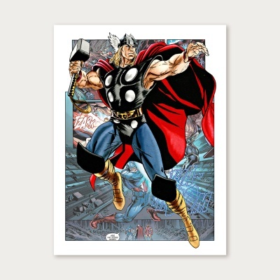 Cartaz colorido de banda desenhada do personagem Thor com martelo e capa vermelha