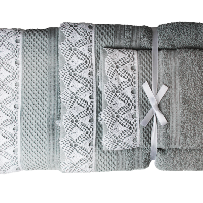 Jogo&#x20;Banho&#x20;3&#x20;Pe&#x00E7;as&#x20;com&#x20;Aplica&#x00E7;&#x00E3;o&#x20;de&#x20;Renda&#x20;400Gr