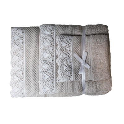 Jogo&#x20;Banho&#x20;3&#x20;Pe&#x00E7;as&#x20;com&#x20;Aplica&#x00E7;&#x00E3;o&#x20;de&#x20;Renda&#x20;400Gr