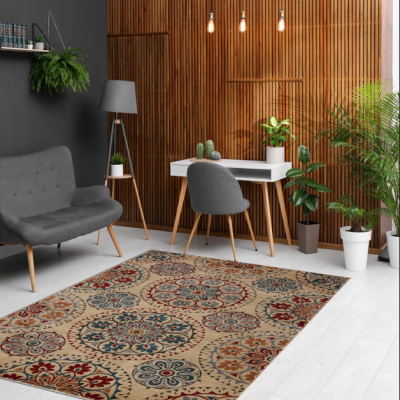 Tapete decorativo com padrão floral e geométrico em tons bege, vermelho, azul e cinza