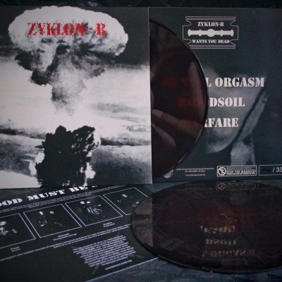 Vinil translúcido preto e capas com imagem de nuvem de explosão e textos Zyklon-B
