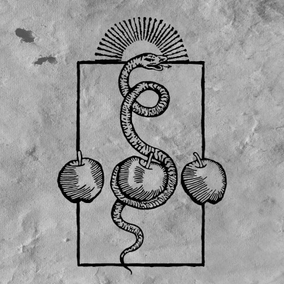 Desenho preto e branco de serpente enrolada em maçãs num retângulo com sol estilizado numa parede cinzenta