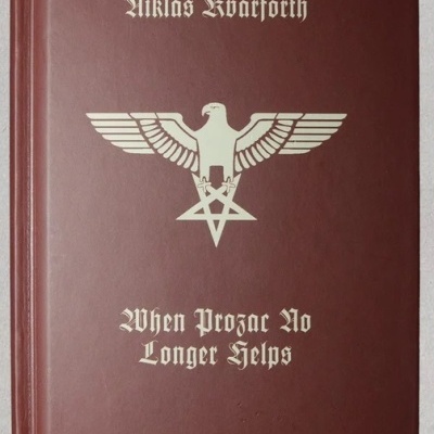 Livro de capa dura castanha com texto dourado e águia estilizada