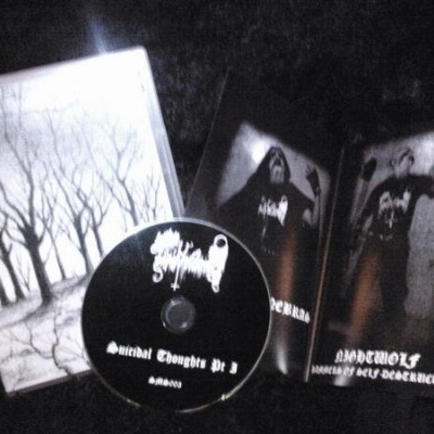 Conjunto de CD e booklets de música com imagens em preto e branco e texto em inglês