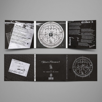 Álbum musical Blurr Thrower com design preto e branco e textos em francês.