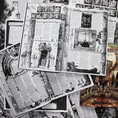 Várias páginas abertas de livro com texto e ilustrações em preto e branco e uma capa colorida com a palavra 'EDEN' e número '01'