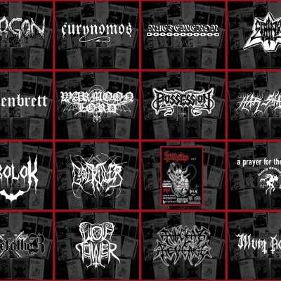 Montagem de logotipos de bandas de metal em branco sobre fundo preto com capas de álbuns desfocadas e texto informativo em vermelho e branco num quadrado central.