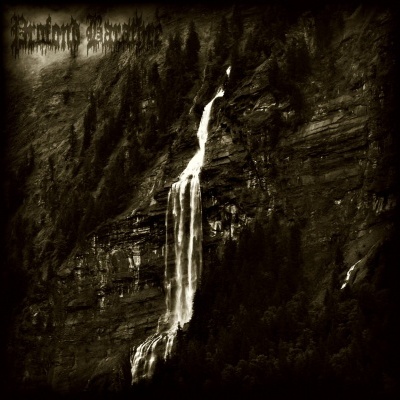 Cascata em penhascos rochosos em tons sépia com texto estilizado no canto superior esquerdo