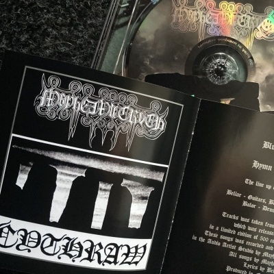 CD Mayhem em estojo transparente com livreto preto