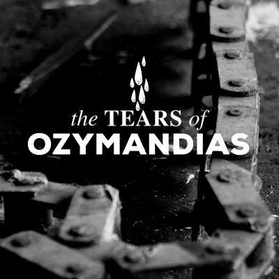 Recipiente metálico com líquido escuro e texto 'the TEARS of OZYMANDIAS'