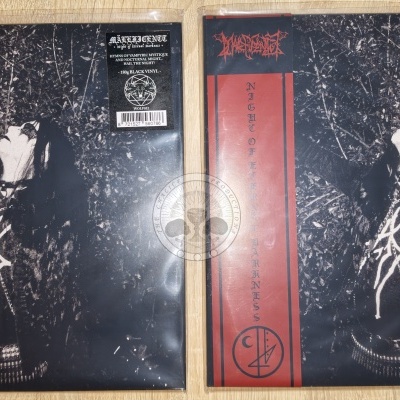 Duas capas de discos vinil MÄLEFICENTU Night of Eternal Darkness com imagem preto e branco de pessoa com pintura facial black metal e etiquetas pretas e vermelhas.