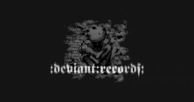 Logotipo preto e branco com figura e texto 'deviant:records' em fundo preto