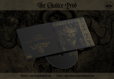 CD com imagem demoníaca preta e dourada e texto em dourado