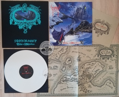 Conjunto de um disco de vinil branco, capas e mapas temáticos de fantasia