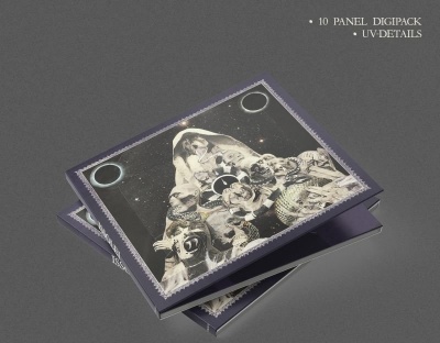 Digipack com capa ilustrada de astronautas em espaço