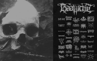 Crânio cinzento e logótipos de bandas em branco sobre fundo preto