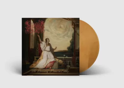 Vinil dourado com capa ilustrada de mulher em vestido branco e fundo de céu nublado