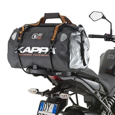 Mala impermeável KAPPA DRY 50 preta e cinza na mota preta