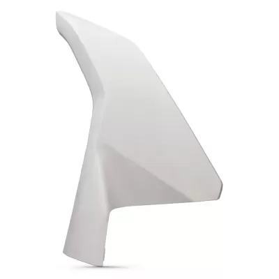 Peça de plástico branco angular