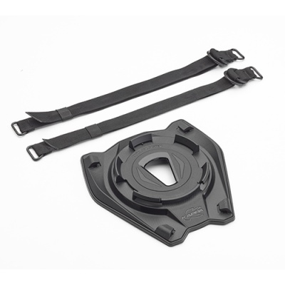 Suporte preto com duas correias pretas ajustáveis