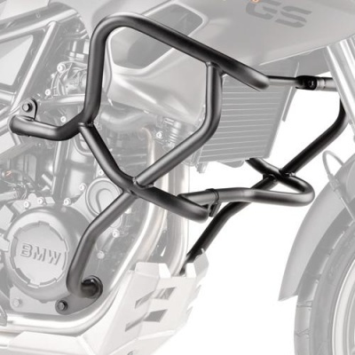 Proteção tubular metálica preta instalada em moto BMW GS