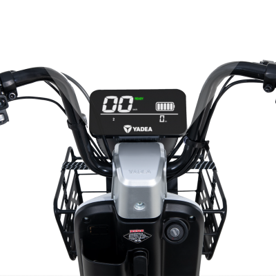 Guiador de bicicleta elétrica com ecrã digital YADEA e cestos laterais pretos