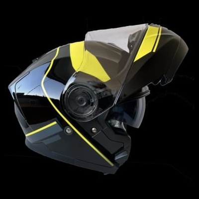 Capacete de moto modular preto com detalhes amarelos e viseira transparente